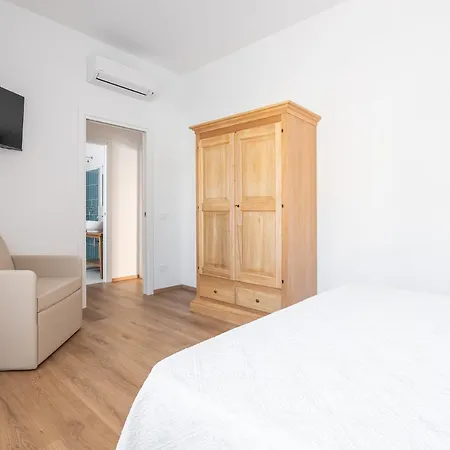 Olbia Rooms 3*