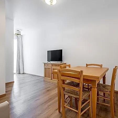 Olbia Rooms מלון דירות 3*