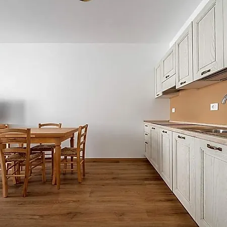 Olbia Rooms 3* אולביה